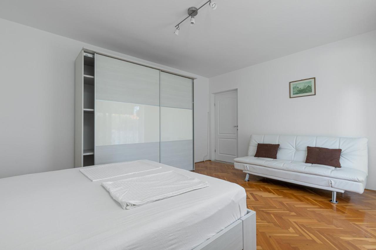 Apartamento Haus Eva Novigrad Istria Exterior foto